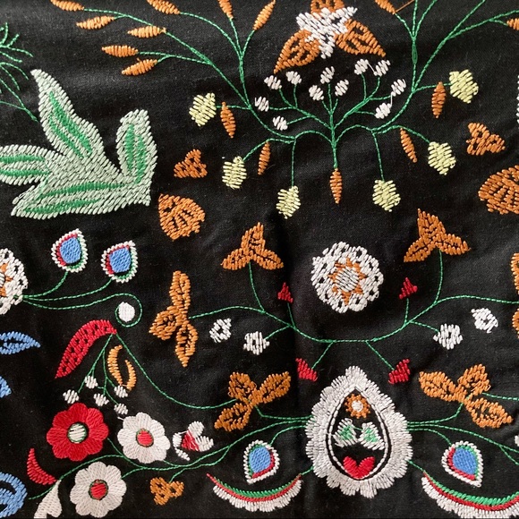 Embroidered skirt - Picture 2 of 2